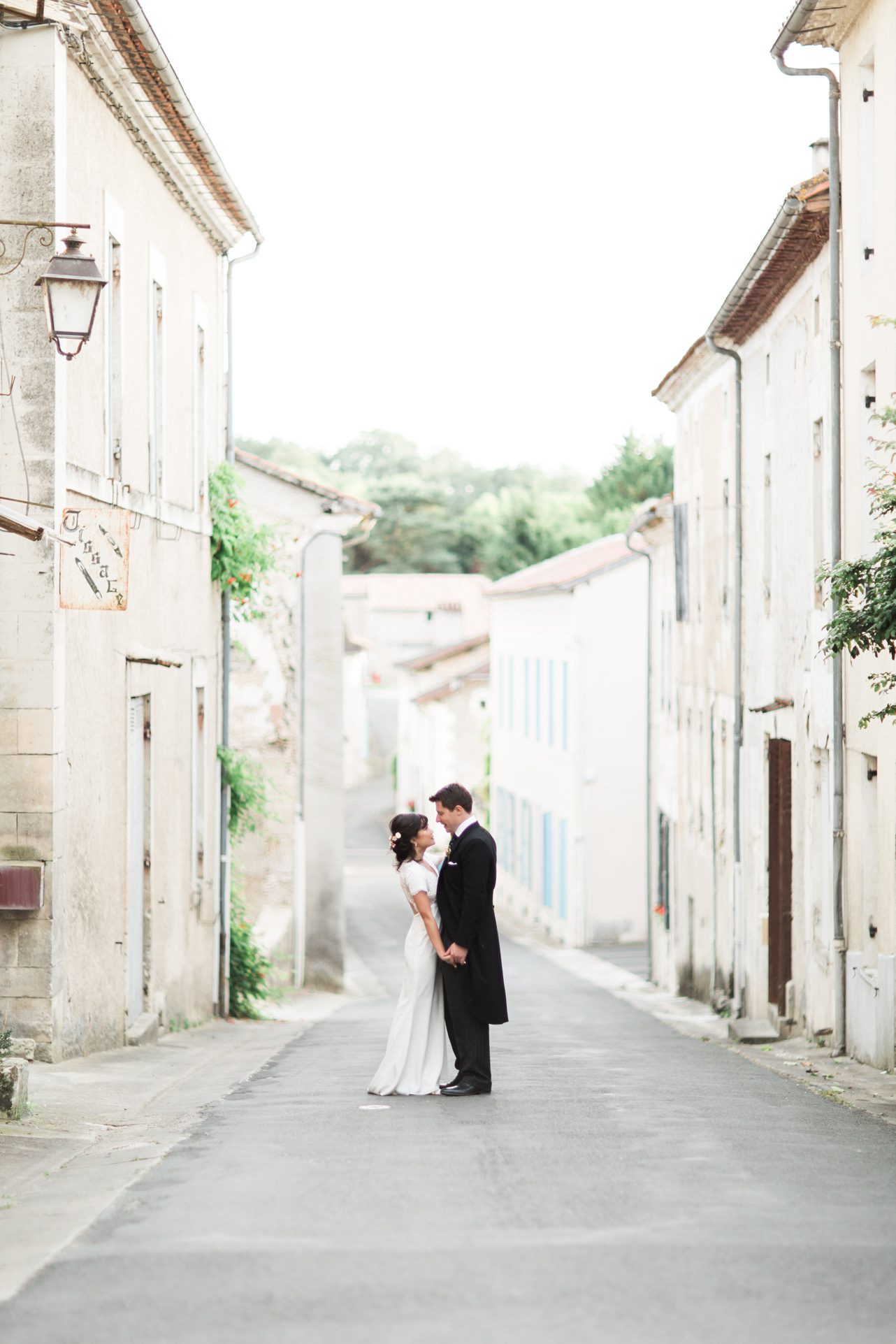 Chateau de Saint-Privat-des-Pres wedding photography